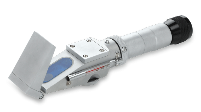 Hand refractometer for antifreeze, battery fluid and screenwash RF.6650 - www.letscopes.com
